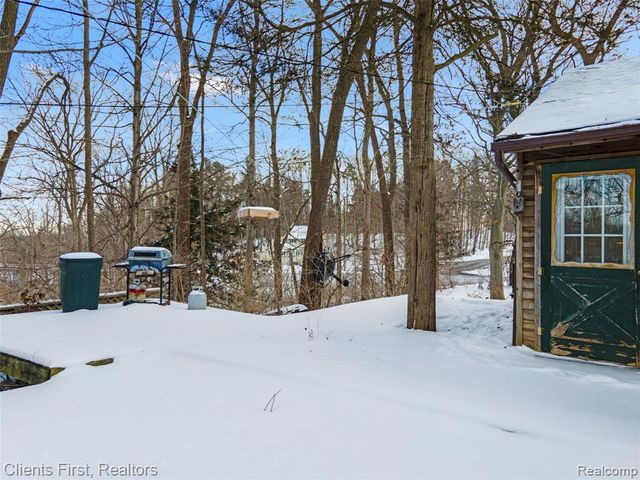 9985 Ford Road, Ypsilanti, MI 48198