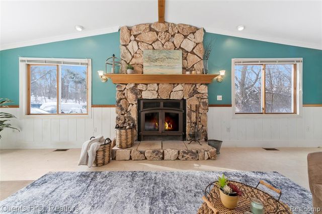 9985 Ford Road, Ypsilanti, MI 48198