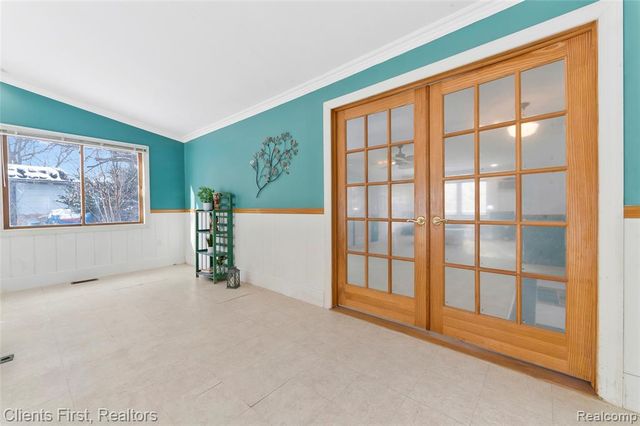 9985 Ford Road, Ypsilanti, MI 48198