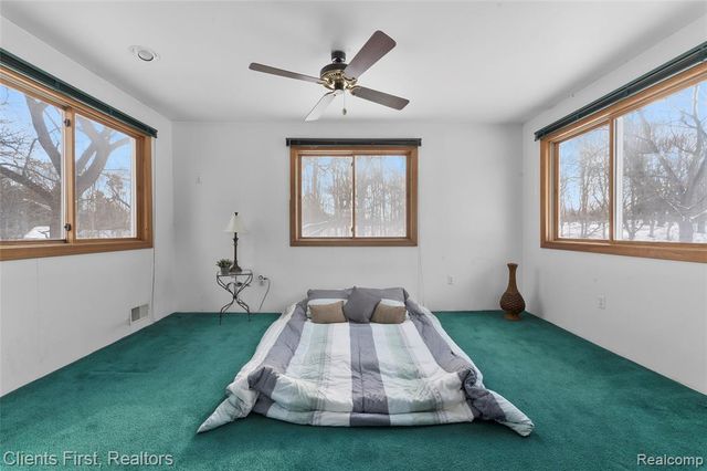 9985 Ford Road, Ypsilanti, MI 48198