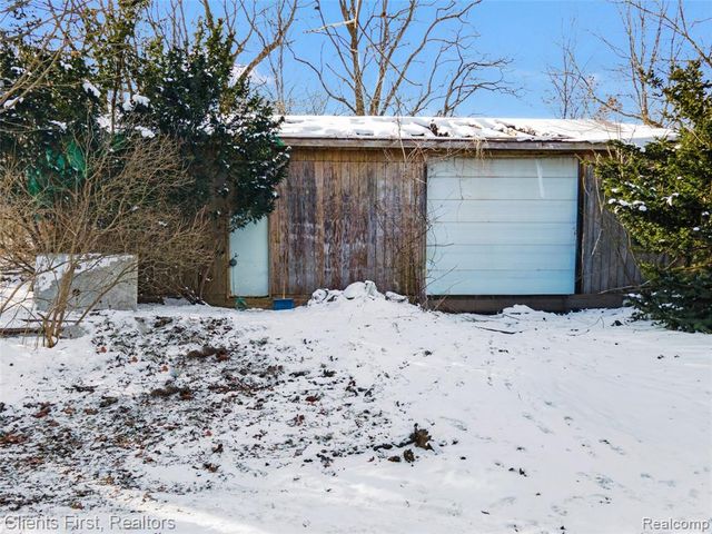 9985 Ford Road, Ypsilanti, MI 48198