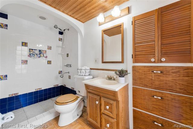 9985 Ford Road, Ypsilanti, MI 48198