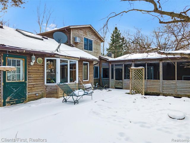 9985 Ford Road, Ypsilanti, MI 48198