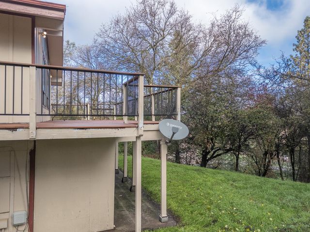 10988 Pleasant Valley Rd, Penn Valley, CA 95946