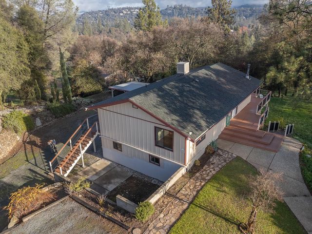 10988 Pleasant Valley Rd, Penn Valley, CA 95946