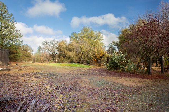 10988 Pleasant Valley Rd, Penn Valley, CA 95946