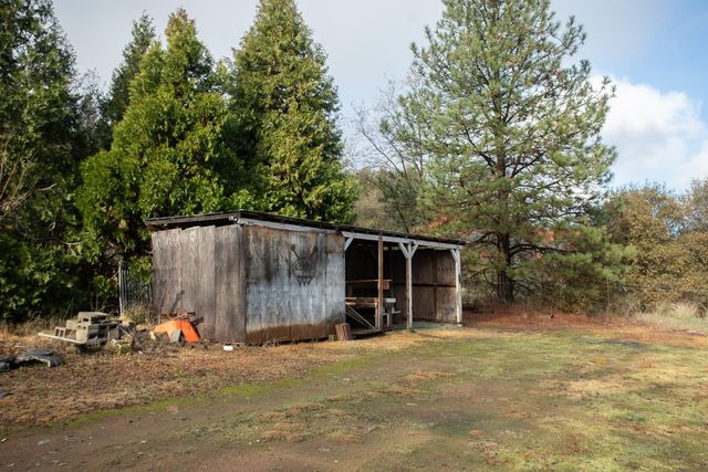 10988 Pleasant Valley Rd, Penn Valley, CA 95946