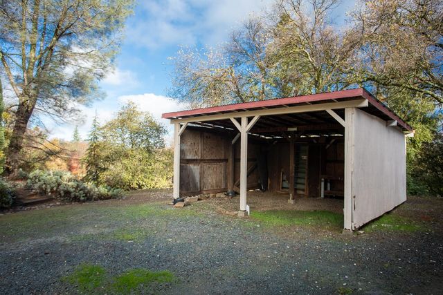 10988 Pleasant Valley Rd, Penn Valley, CA 95946