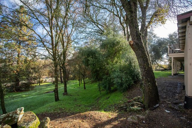 10988 Pleasant Valley Rd, Penn Valley, CA 95946