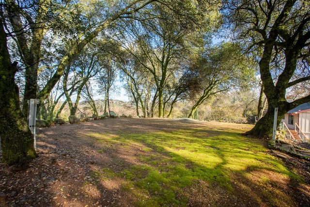 10988 Pleasant Valley Rd, Penn Valley, CA 95946