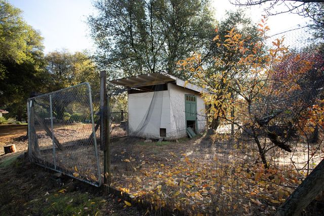 10988 Pleasant Valley Rd, Penn Valley, CA 95946