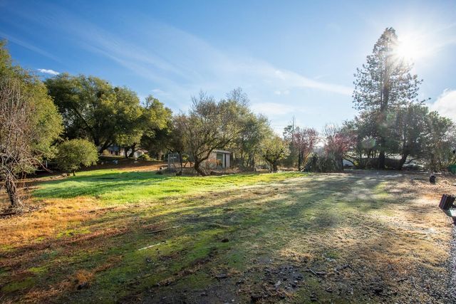 10988 Pleasant Valley Rd, Penn Valley, CA 95946