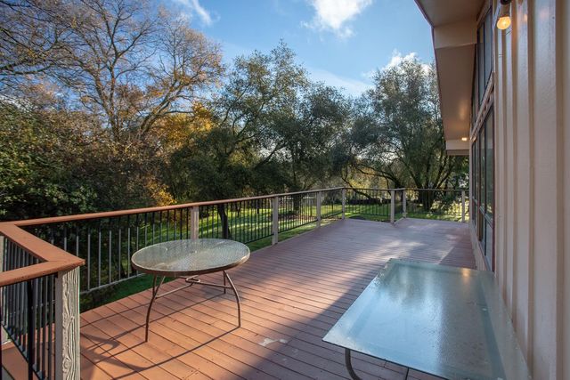 10988 Pleasant Valley Rd, Penn Valley, CA 95946