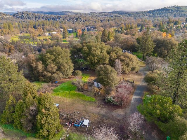 10988 Pleasant Valley Rd, Penn Valley, CA 95946