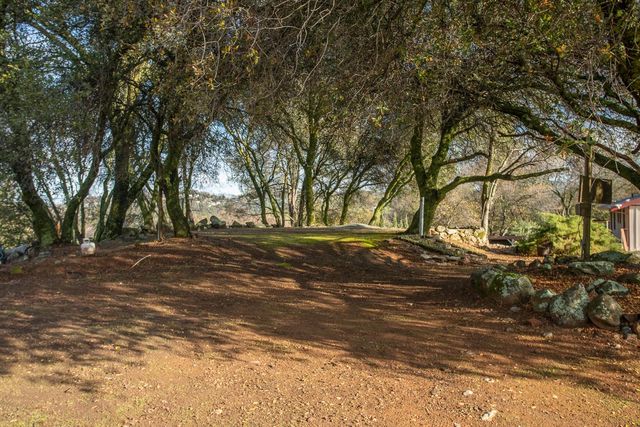 10988 Pleasant Valley Rd, Penn Valley, CA 95946