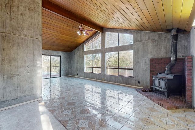 10988 Pleasant Valley Rd, Penn Valley, CA 95946