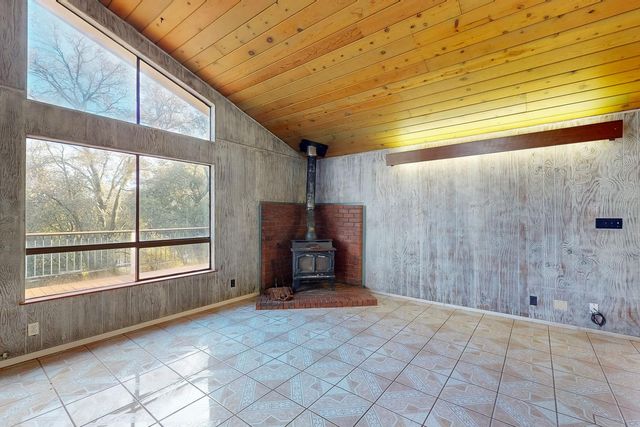 10988 Pleasant Valley Rd, Penn Valley, CA 95946