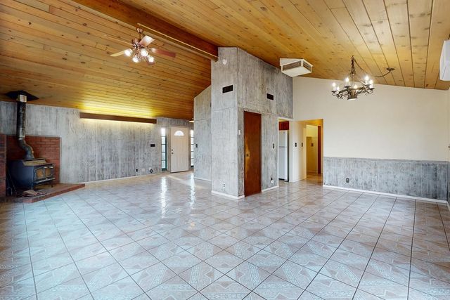 10988 Pleasant Valley Rd, Penn Valley, CA 95946