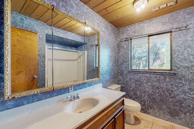 10988 Pleasant Valley Rd, Penn Valley, CA 95946