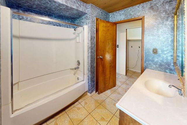 10988 Pleasant Valley Rd, Penn Valley, CA 95946