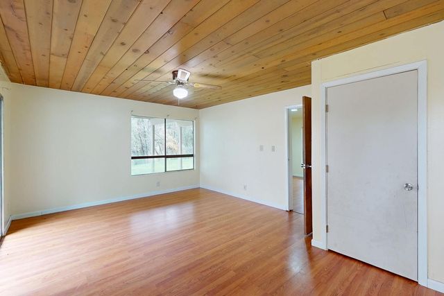 10988 Pleasant Valley Rd, Penn Valley, CA 95946