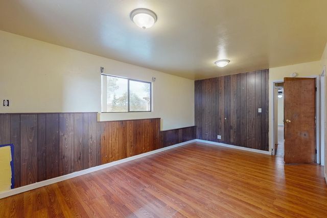 10988 Pleasant Valley Rd, Penn Valley, CA 95946