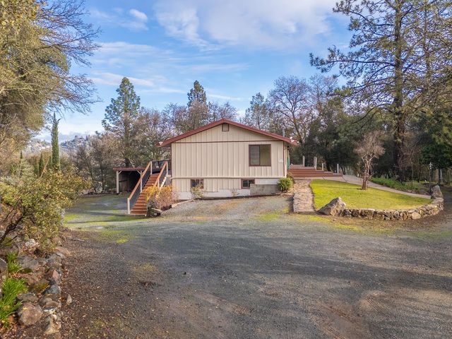 10988 Pleasant Valley Rd, Penn Valley, CA 95946