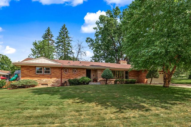 2918 Armour Terrace, Saint Anthony, MN 55418