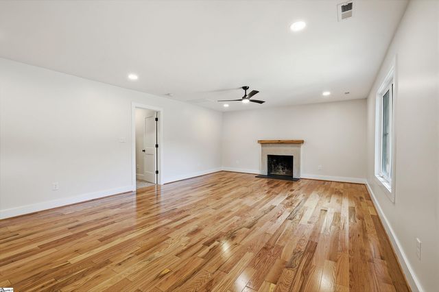 70 E Main Street, Inman, SC 29349
