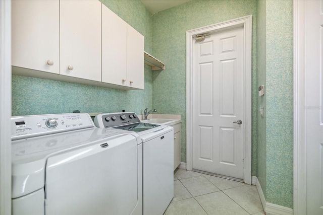 17 N CAYMAN ISLES BOULEVARD, Englewood, FL 34223