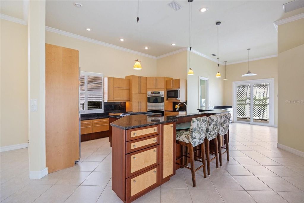 Image 15 of property listing at 17 N CAYMAN ISLES BOULEVARD, Englewood, FL 34223