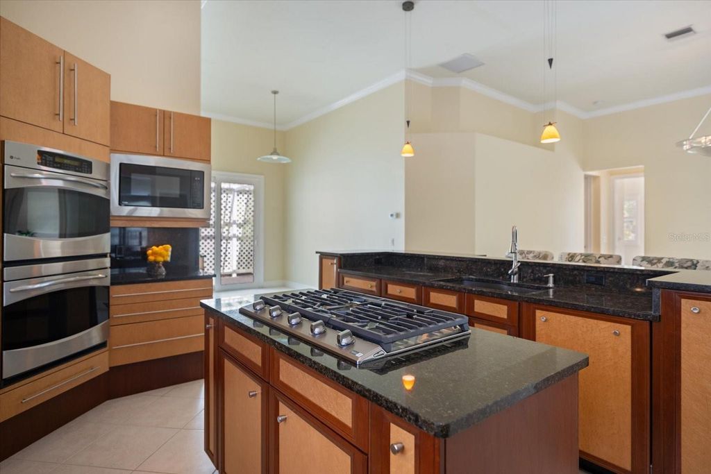 Image 16 of property listing at 17 N CAYMAN ISLES BOULEVARD, Englewood, FL 34223