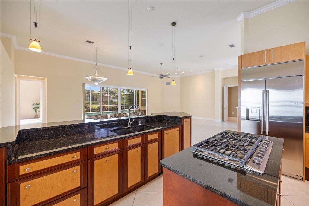 Image 17 of property listing at 17 N CAYMAN ISLES BOULEVARD, Englewood, FL 34223