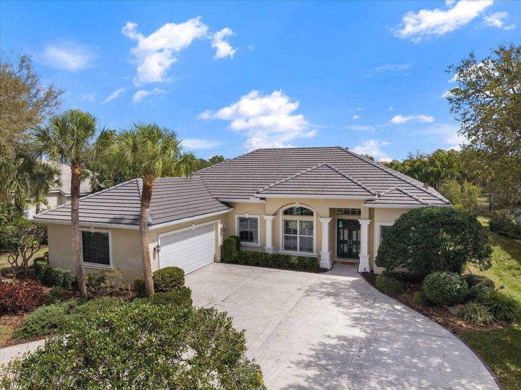 Image 6 of property listing at 17 N CAYMAN ISLES BOULEVARD, Englewood, FL 34223