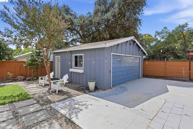 214 E Knoles Way, Stockton, CA 95204