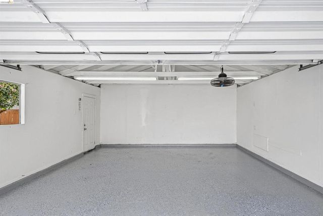 214 E Knoles Way, Stockton, CA 95204