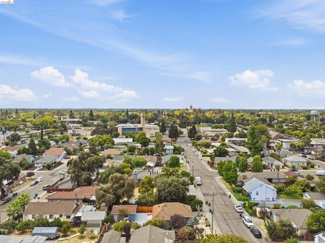 214 E Knoles Way, Stockton, CA 95204