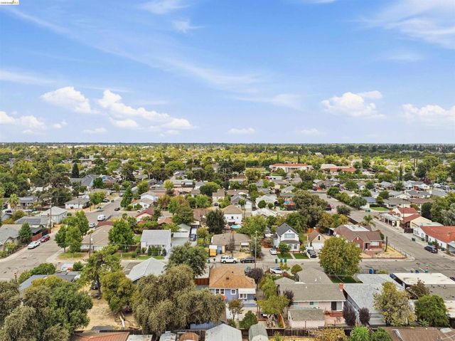 214 E Knoles Way, Stockton, CA 95204