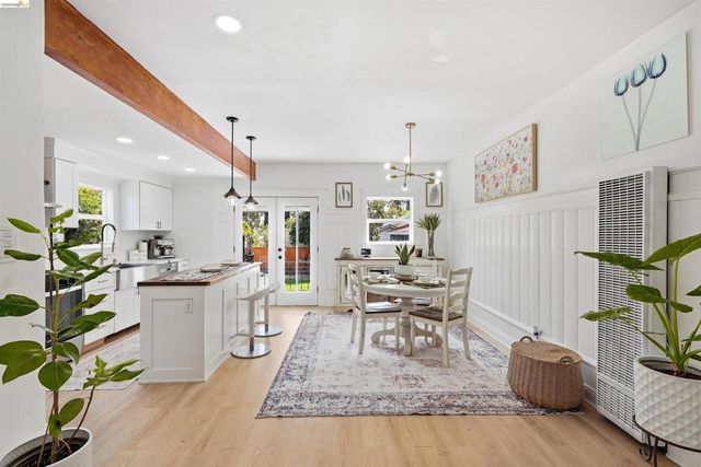 214 E Knoles Way, Stockton, CA 95204
