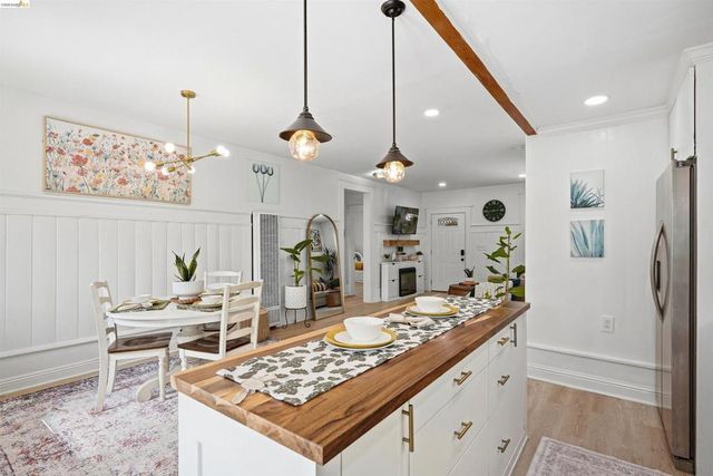 214 E Knoles Way, Stockton, CA 95204