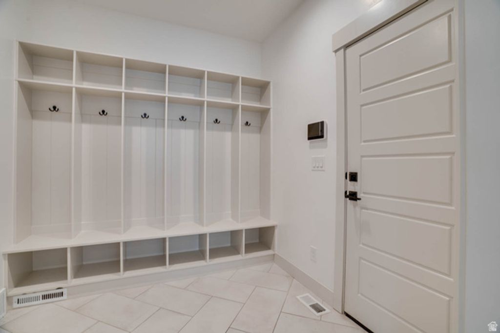 Image 20 of property listing at 432 E 2600 N, Lehi, UT 84043