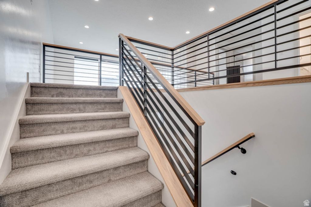 Image 32 of property listing at 432 E 2600 N, Lehi, UT 84043