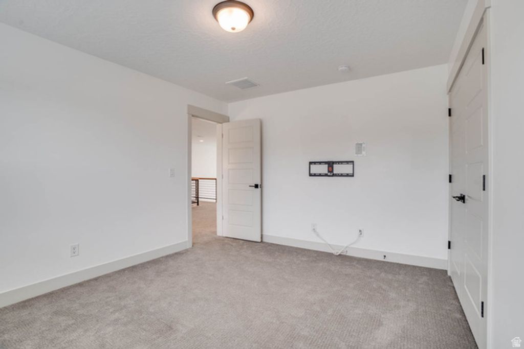 Image 39 of property listing at 432 E 2600 N, Lehi, UT 84043
