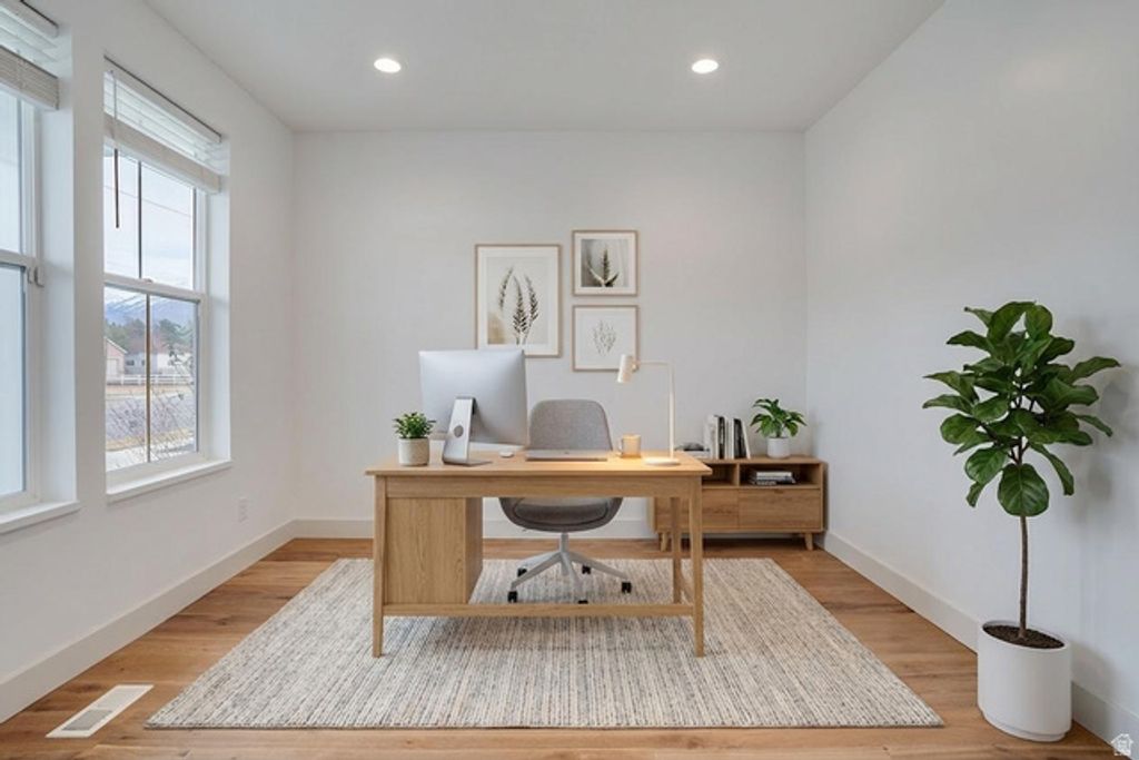 Image 6 of property listing at 432 E 2600 N, Lehi, UT 84043