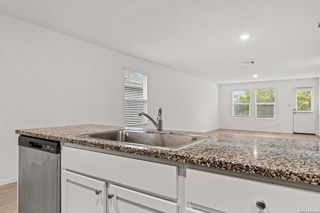 5431 Daphne Path, San Antonio, TX 78253