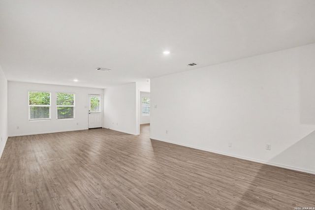 5431 Daphne Path, San Antonio, TX 78253