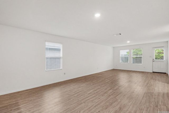 5431 Daphne Path, San Antonio, TX 78253