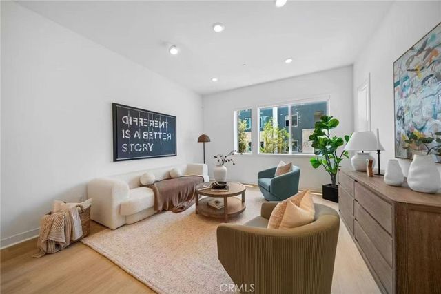 303 Baluster, Irvine, CA 92618