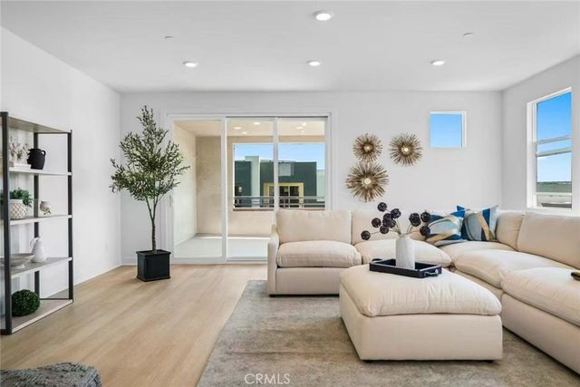 303 Baluster, Irvine, CA 92618