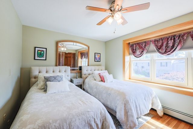 8 Hancock St, Milford, MA 01757